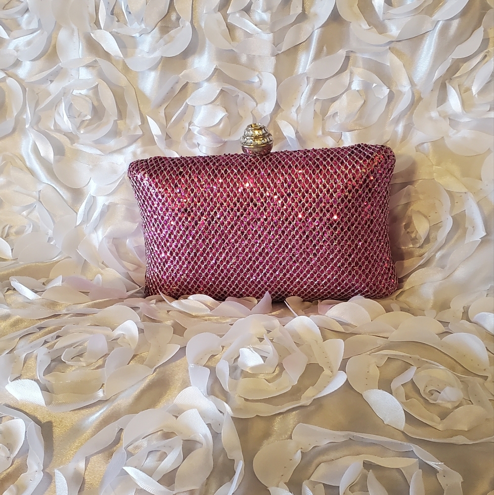 EXPRESSIONS NYC Pink party clutch.